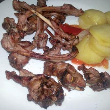 CHULETITAS DE CORDERO LECHAL