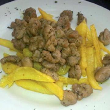 MOLLEJAS DE LECHAL FRITAS CON AJO  